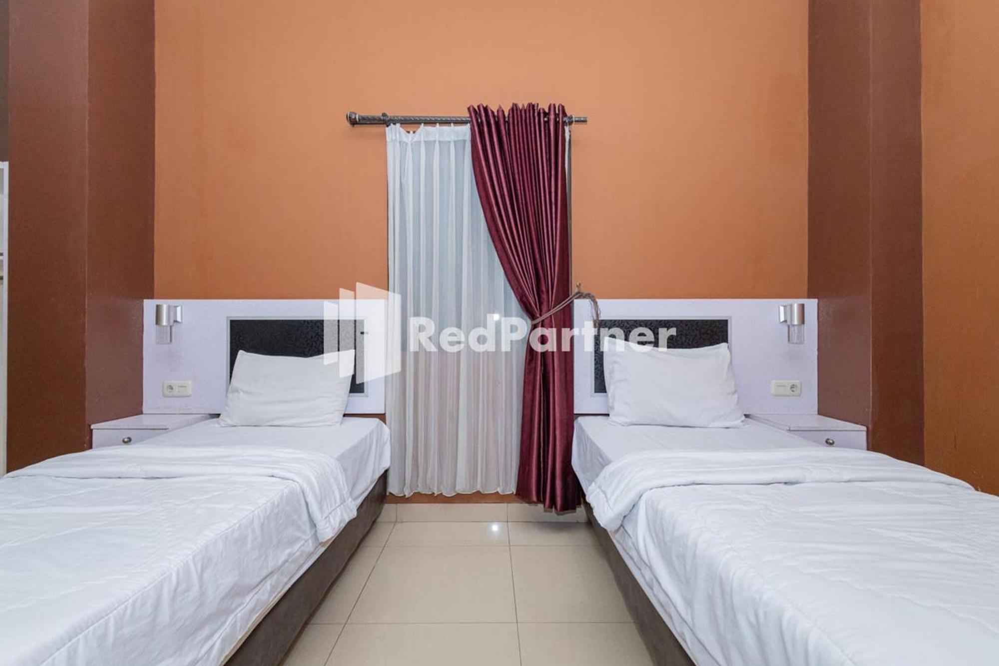 Star Hotel Jaksa Mitra Reddoorz Cakarta Dış mekan fotoğraf