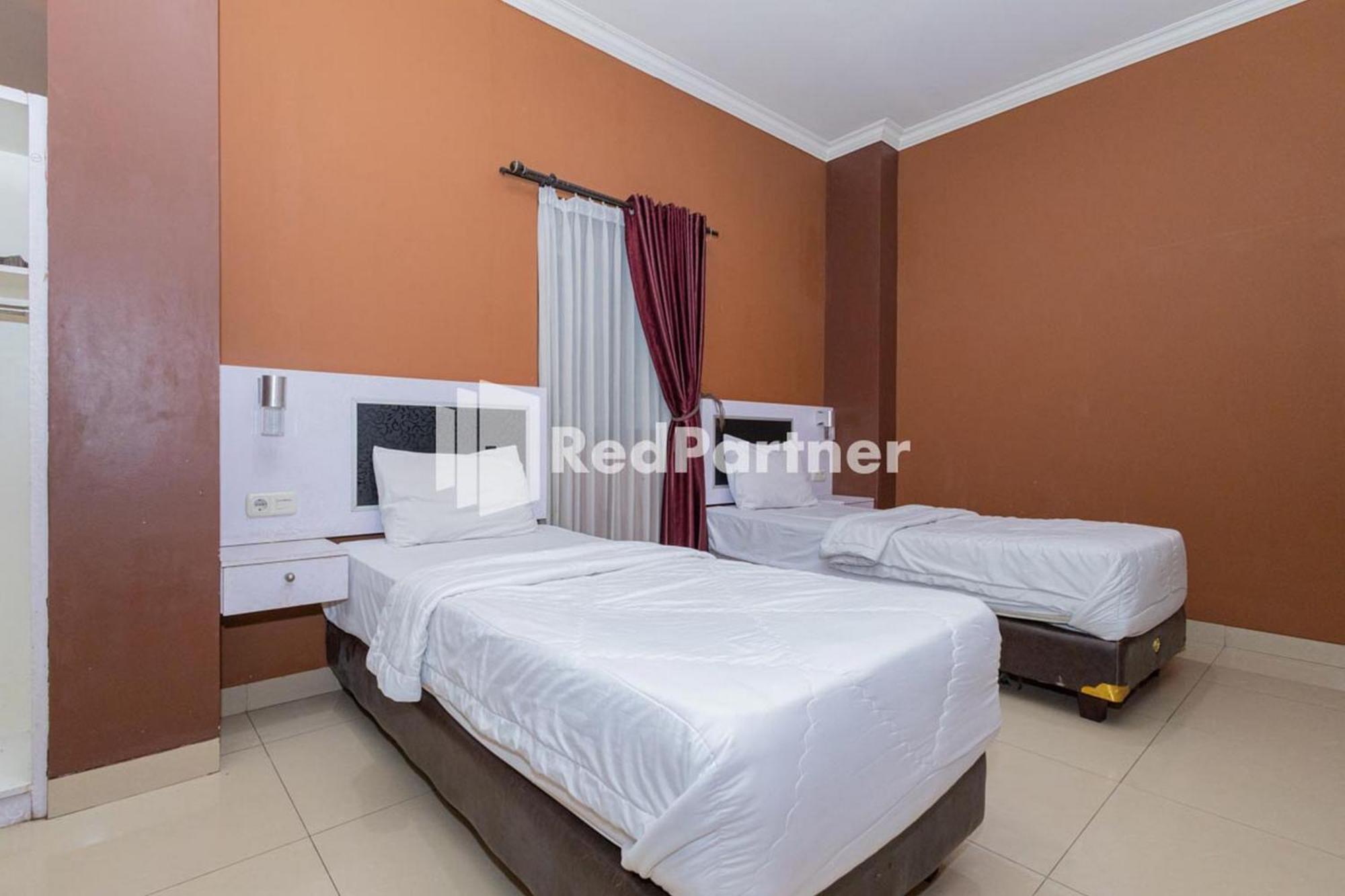Star Hotel Jaksa Mitra Reddoorz Cakarta Dış mekan fotoğraf