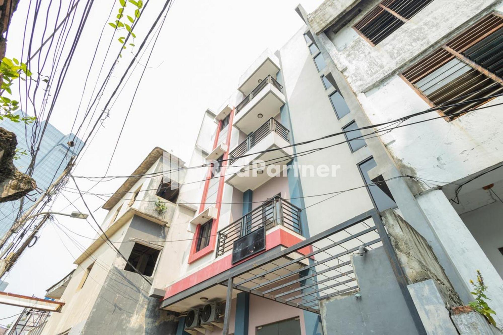 Star Hotel Jaksa Mitra Reddoorz Cakarta Dış mekan fotoğraf