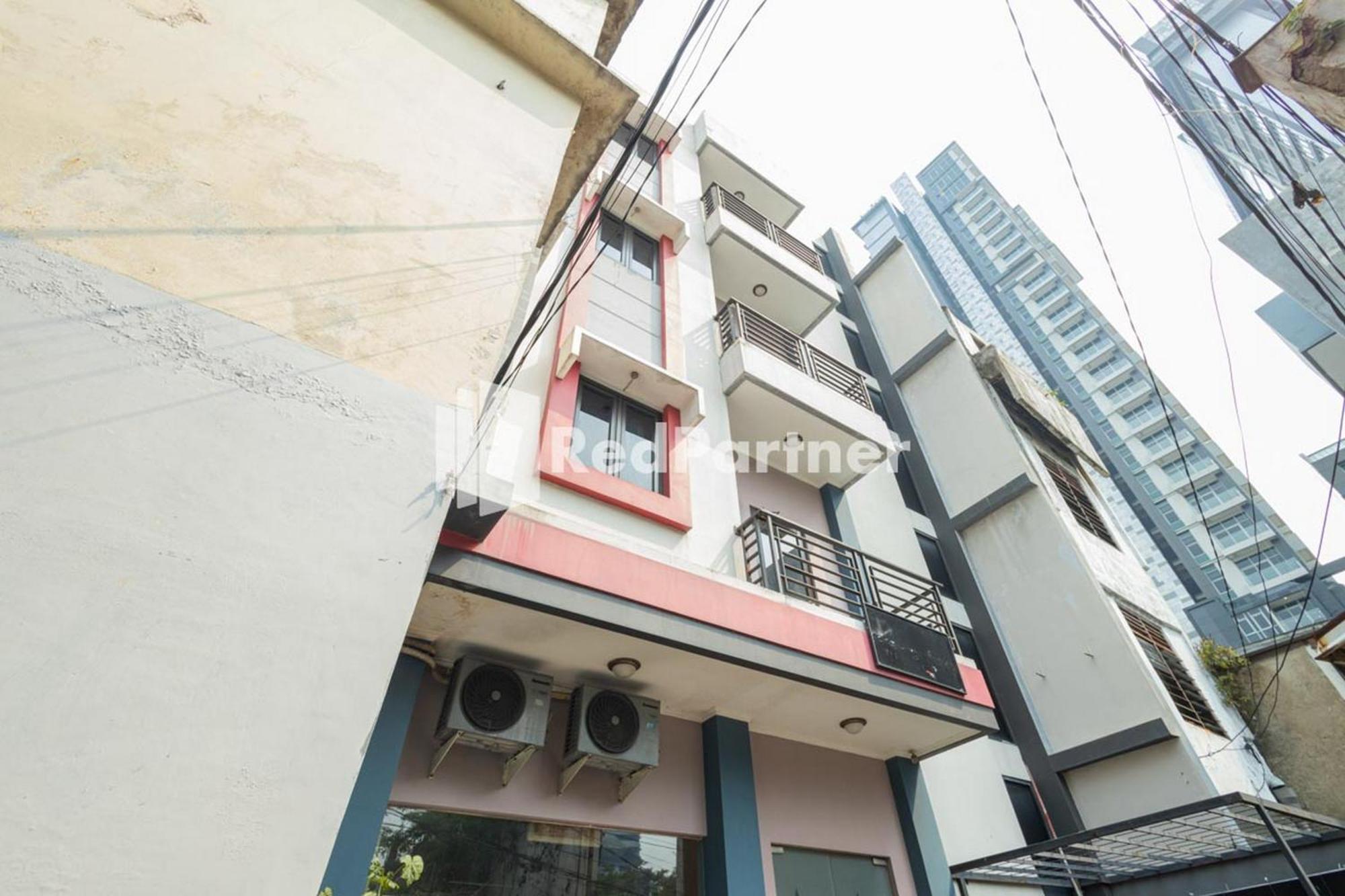 Star Hotel Jaksa Mitra Reddoorz Cakarta Dış mekan fotoğraf