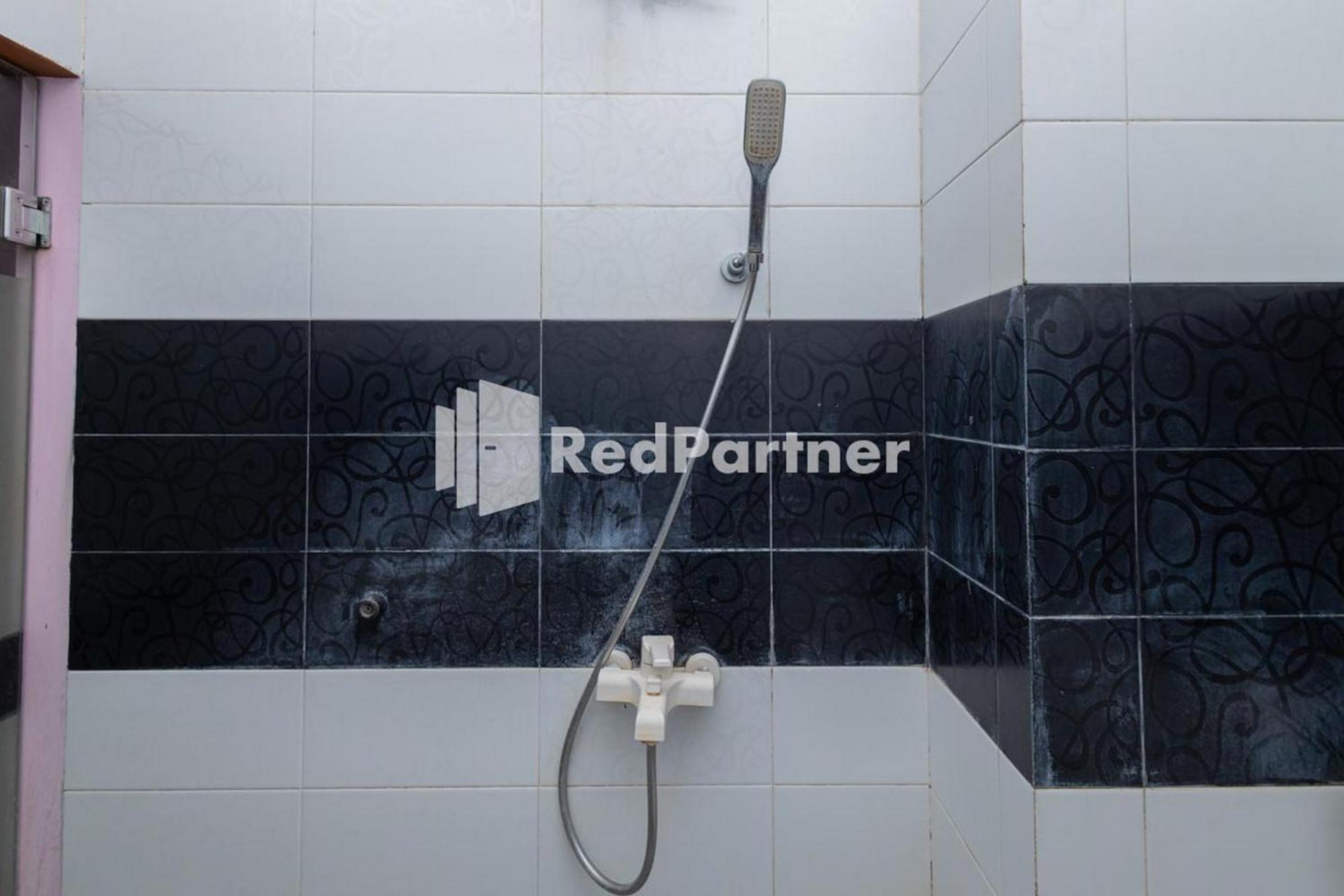 Star Hotel Jaksa Mitra Reddoorz Cakarta Dış mekan fotoğraf