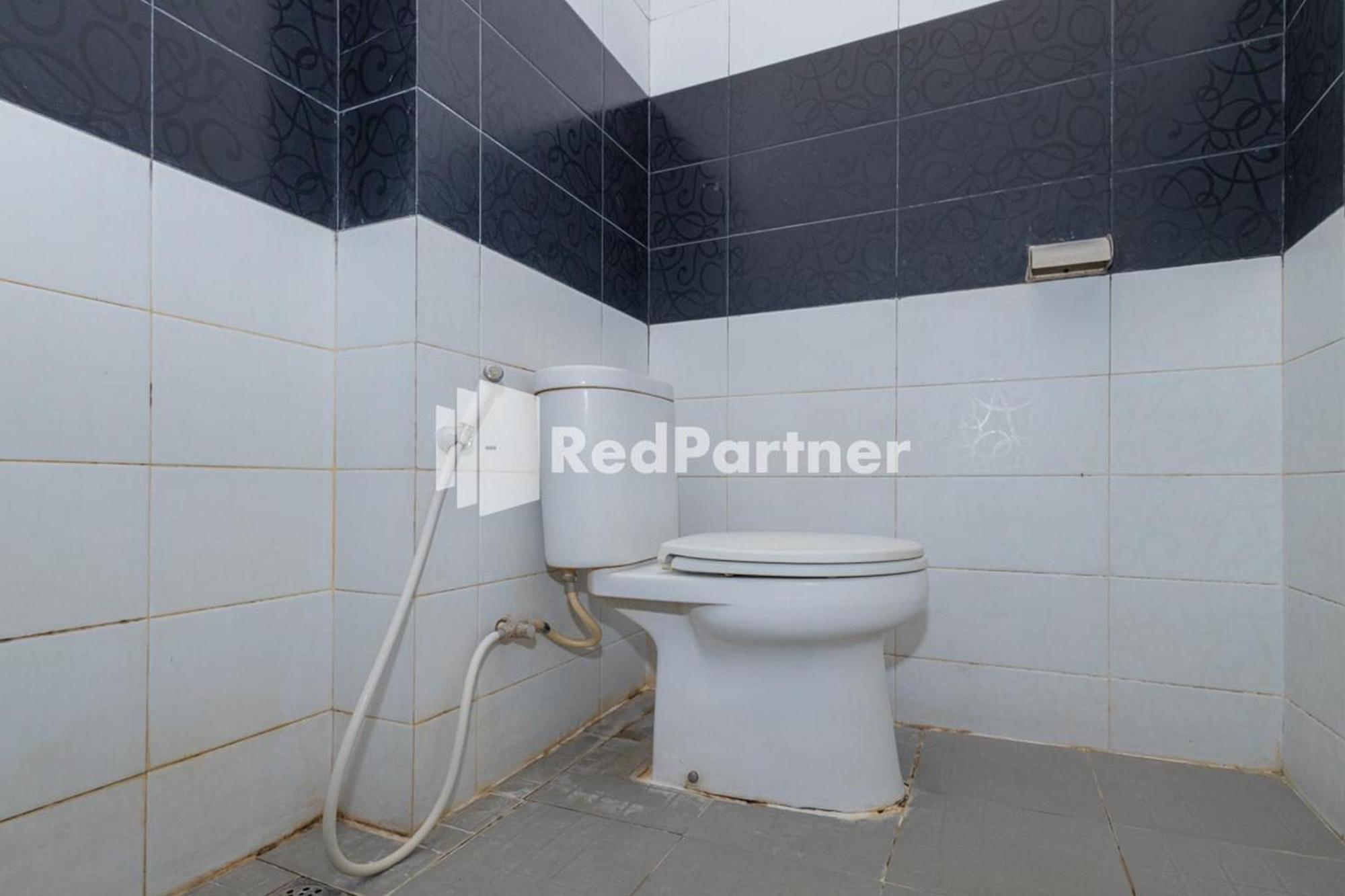 Star Hotel Jaksa Mitra Reddoorz Cakarta Dış mekan fotoğraf